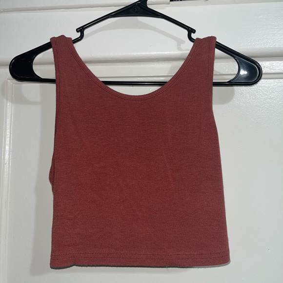 cropped tank top - Picture 1 of 5